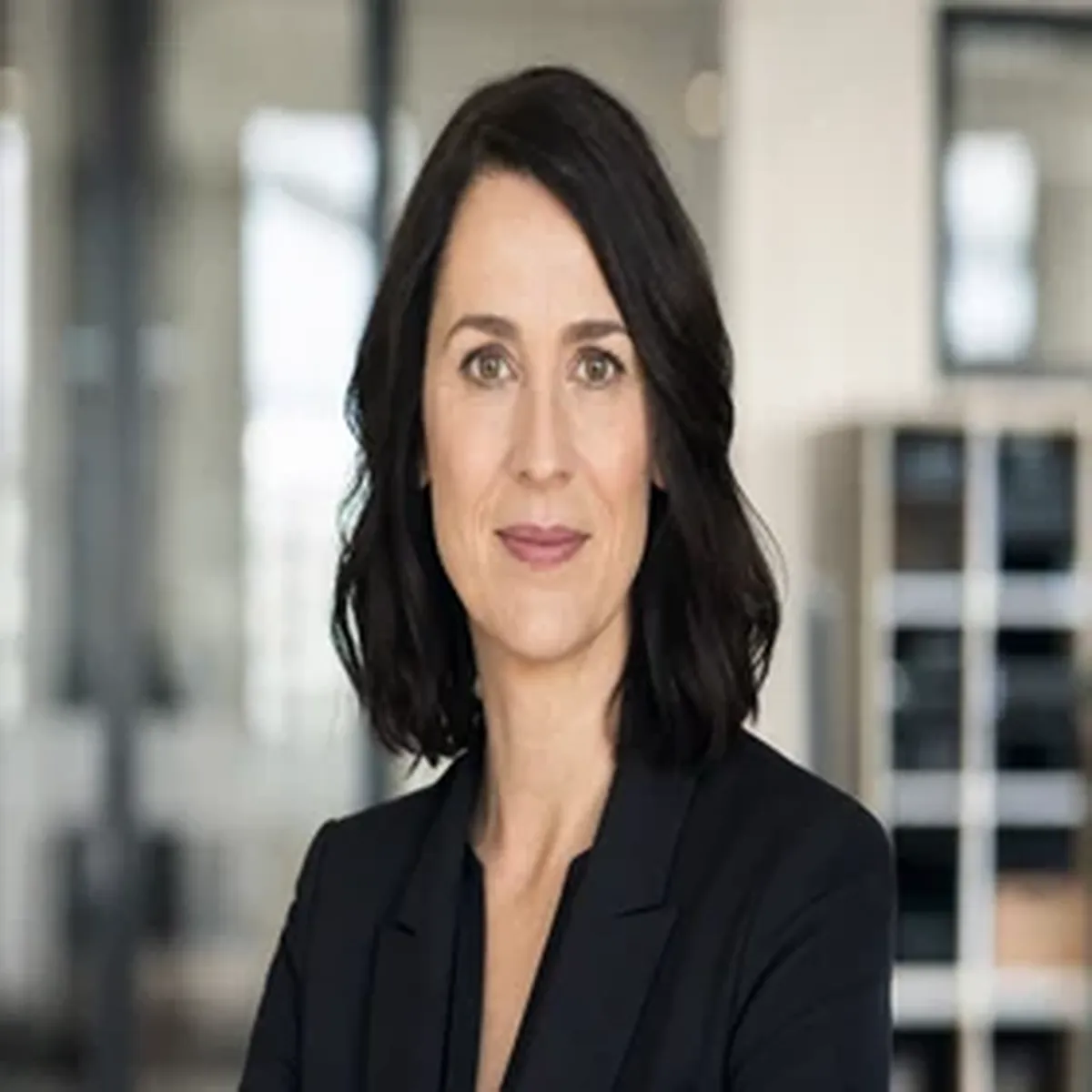 Porträt Dr. Claudia Brenner